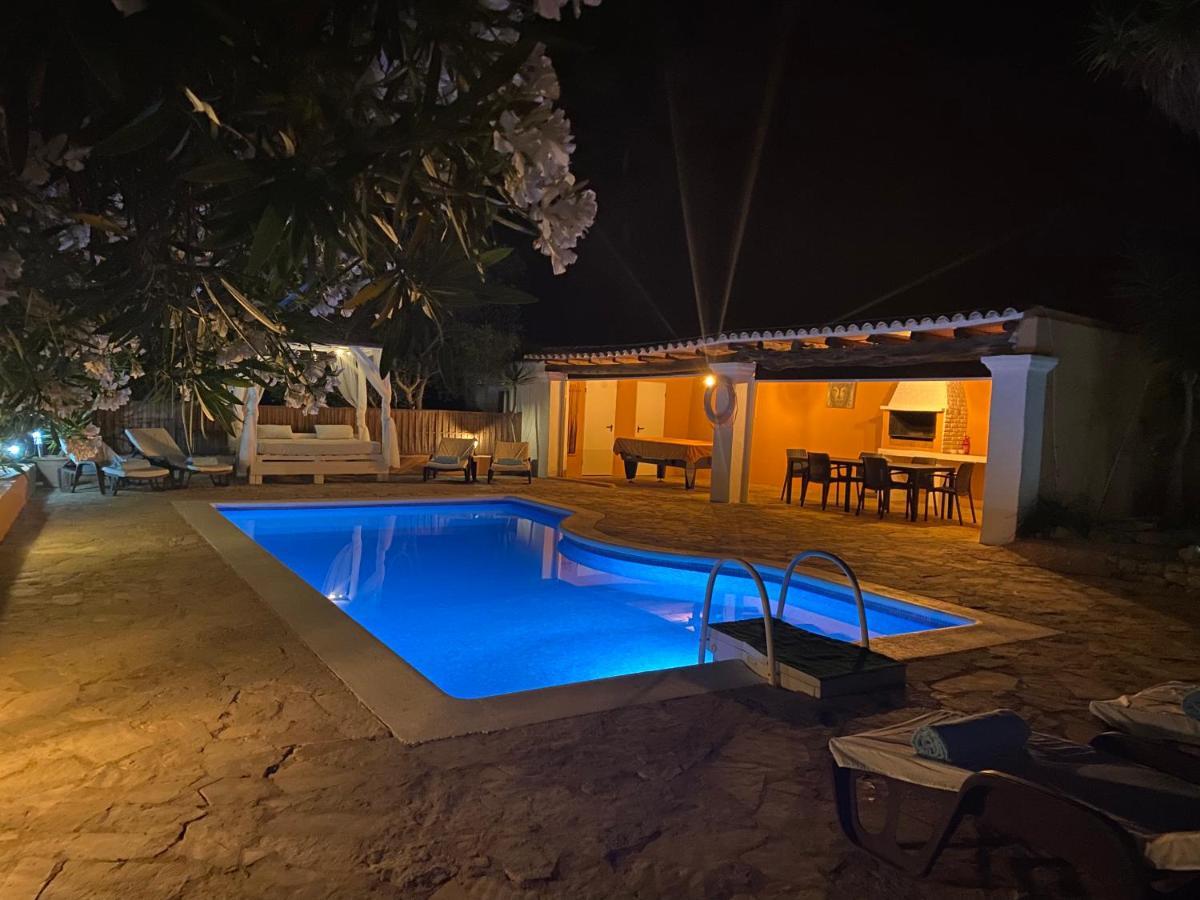 Villa Mercedes カラ・ロンガ エクステリア 写真