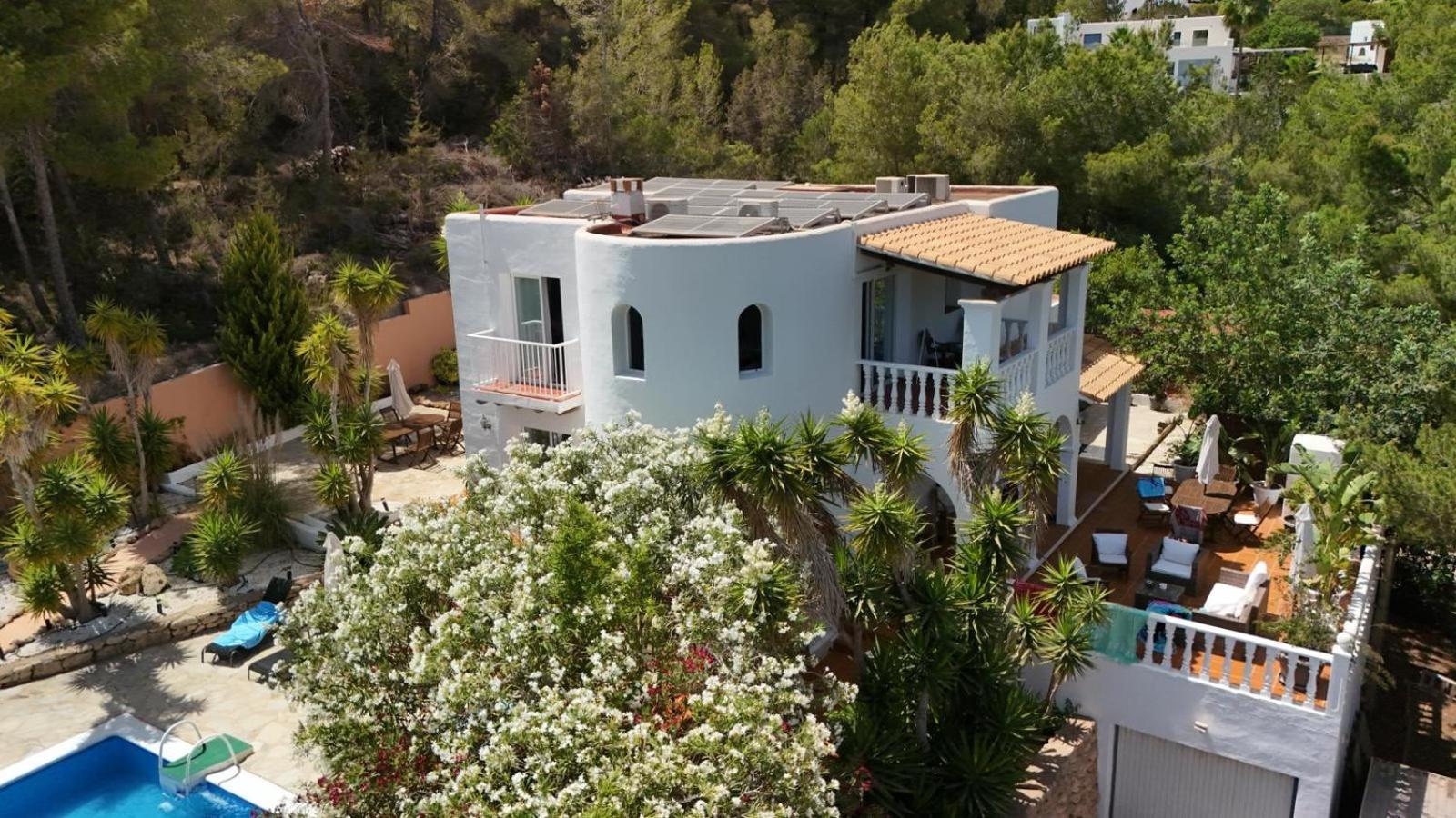 Villa Mercedes カラ・ロンガ エクステリア 写真
