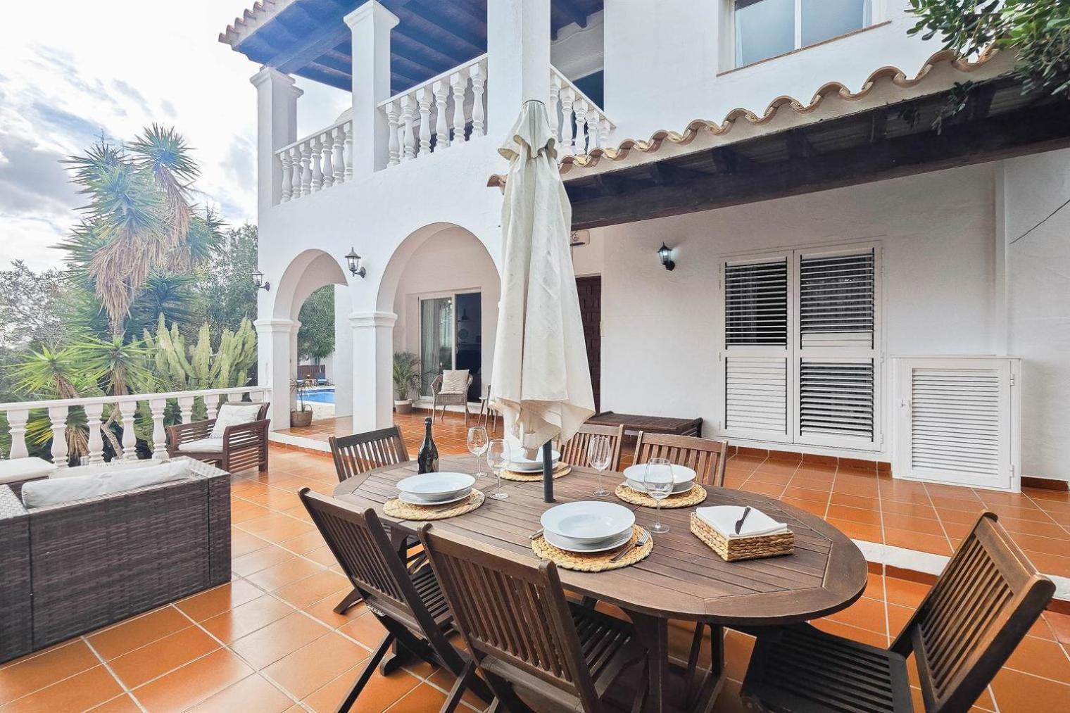 Villa Mercedes カラ・ロンガ エクステリア 写真