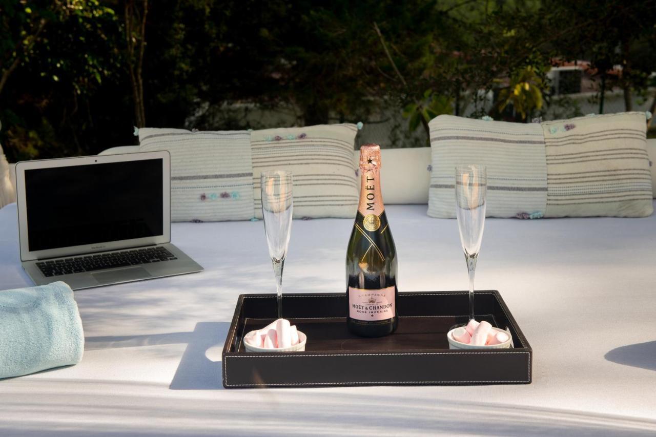 Villa Mercedes カラ・ロンガ エクステリア 写真